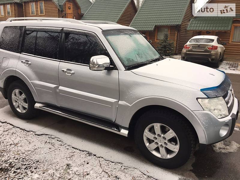 Mitsubishi Pajero 2008 User Manual
