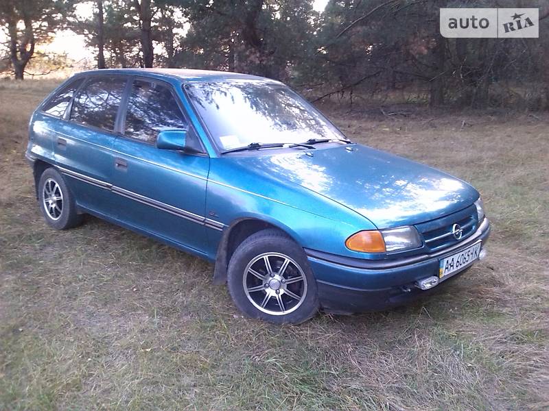 Двигатель на opel astra f Двигатель на opel astra f