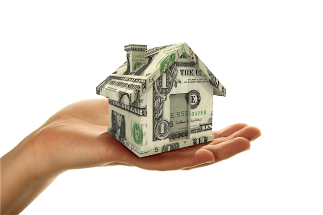 Агент по недвижимости выставляет максимальную цену на дом