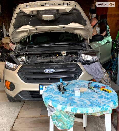 Встановлення оригінальних фар.