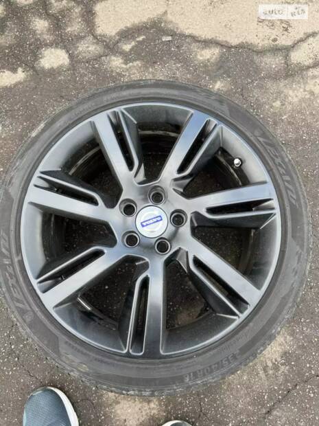 Колеса на Vovlo S60 – це треш просто, як так можна? Бариги норм?