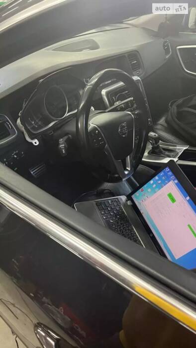 Як можна із сторої Volvo зробити новеньку, або омолодження авто на 8 років