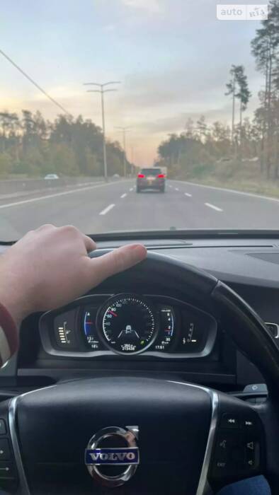 Як можна із сторої Volvo зробити новеньку, або омолодження авто на 8 років