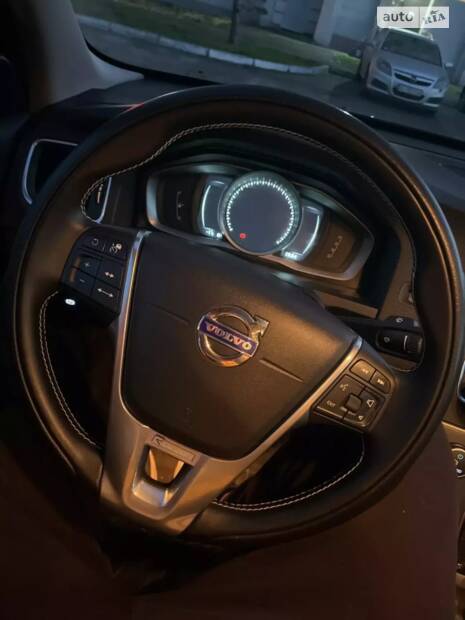 Кермо на Volvo? Реально ти замінив руль? Заміна керма на Volvo R-Design