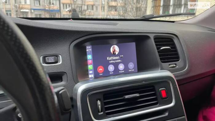 Встановлення CarPlay / AndroidAuto на Volvo P3 S60 2010-2017