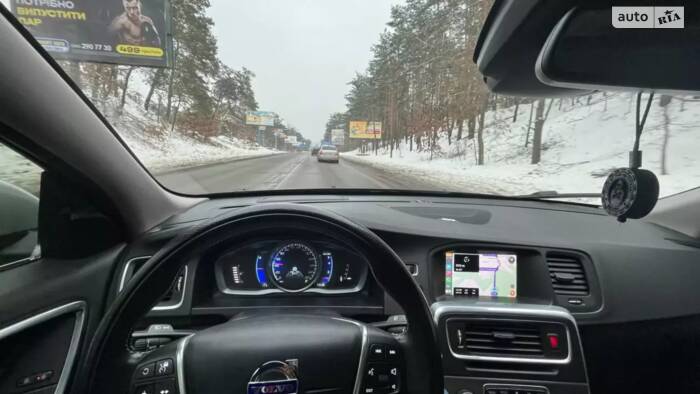 Встановлення CarPlay / AndroidAuto на Volvo P3 S60 2010-2017