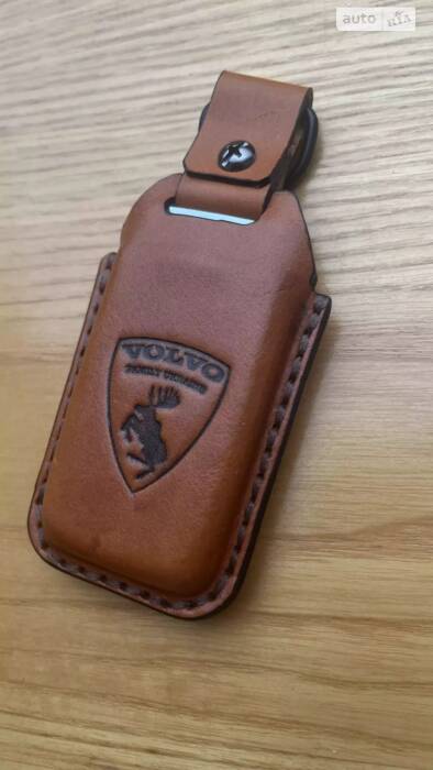 Зустріч VFU та чохол на ключ із символікою Volvo Family Ukraine