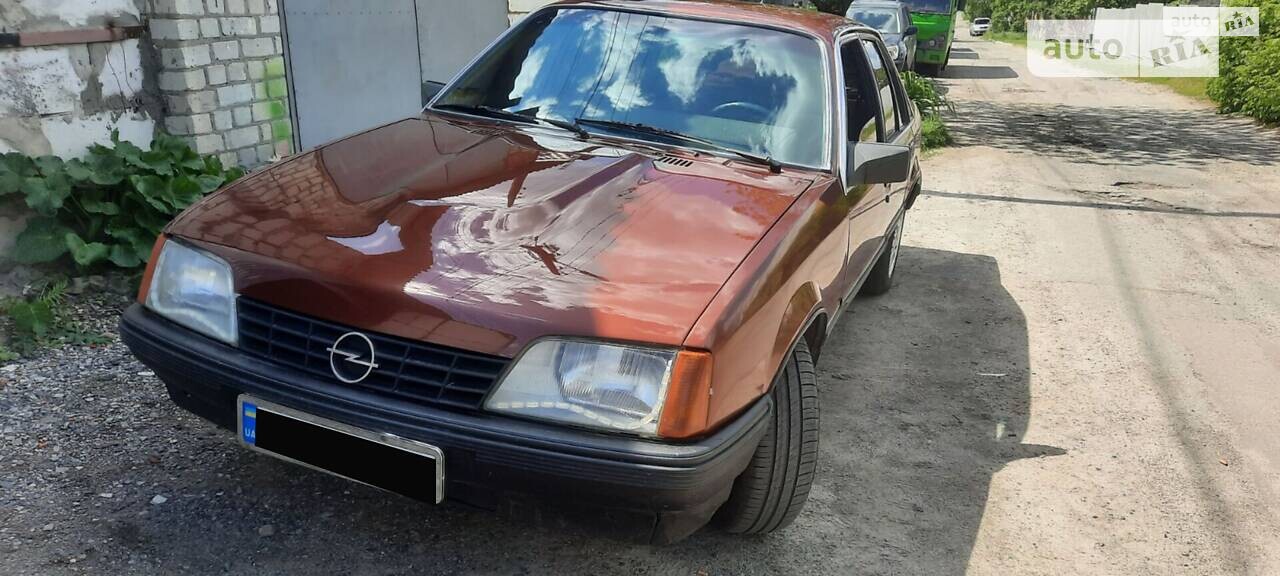 Opel Rekord 1983