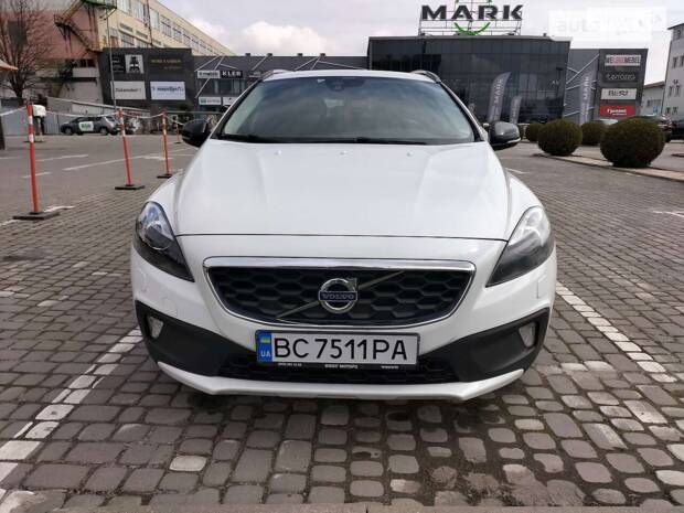 Volvo V40 2013