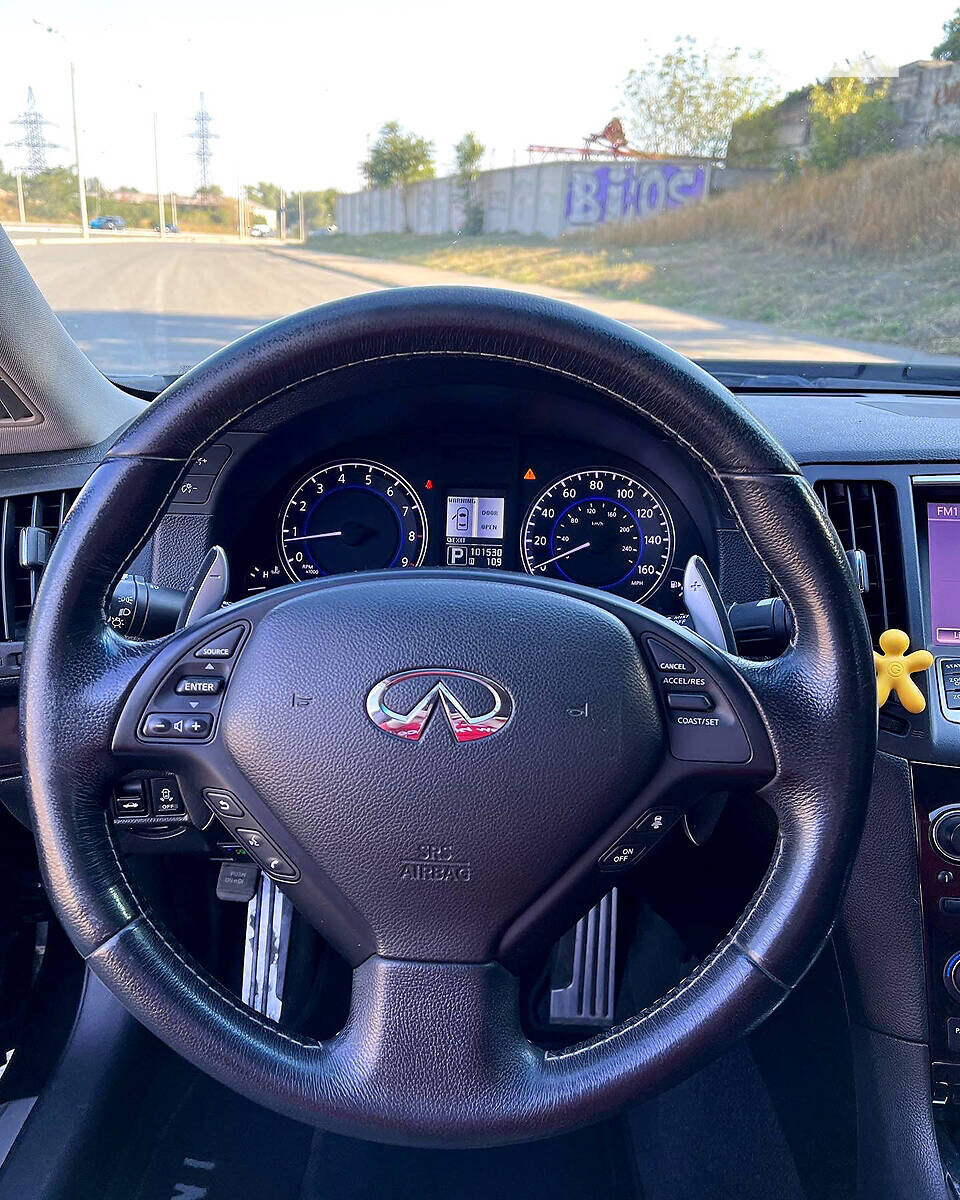 Infiniti G37 2012