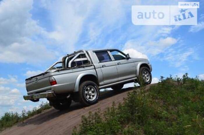 Mitsubishi L 200 2005