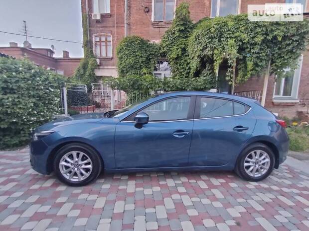 Mazda 3 2018