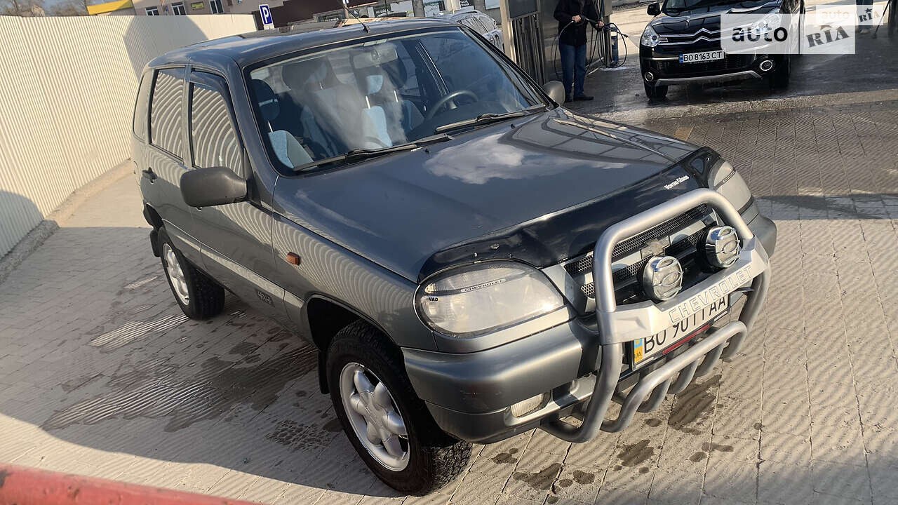 Chevrolet Niva 2004