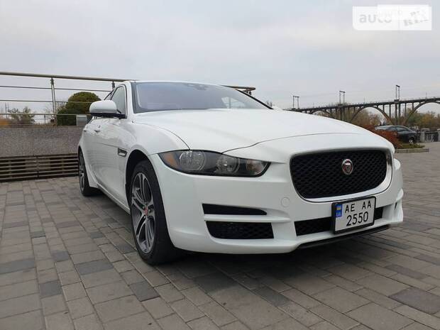 Jaguar XE 2017