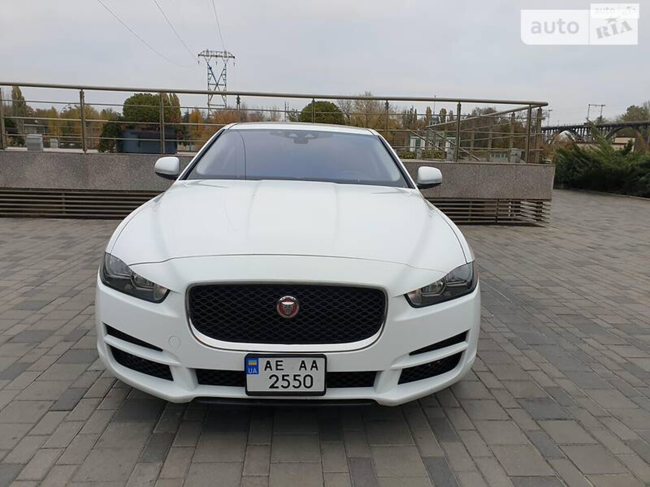 Jaguar XE 2017