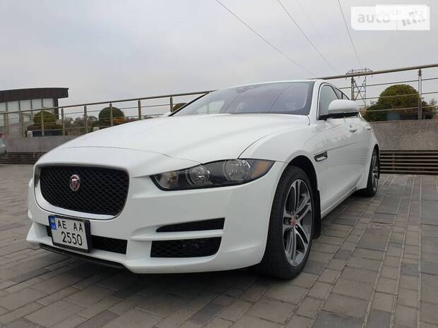 Jaguar XE 2017