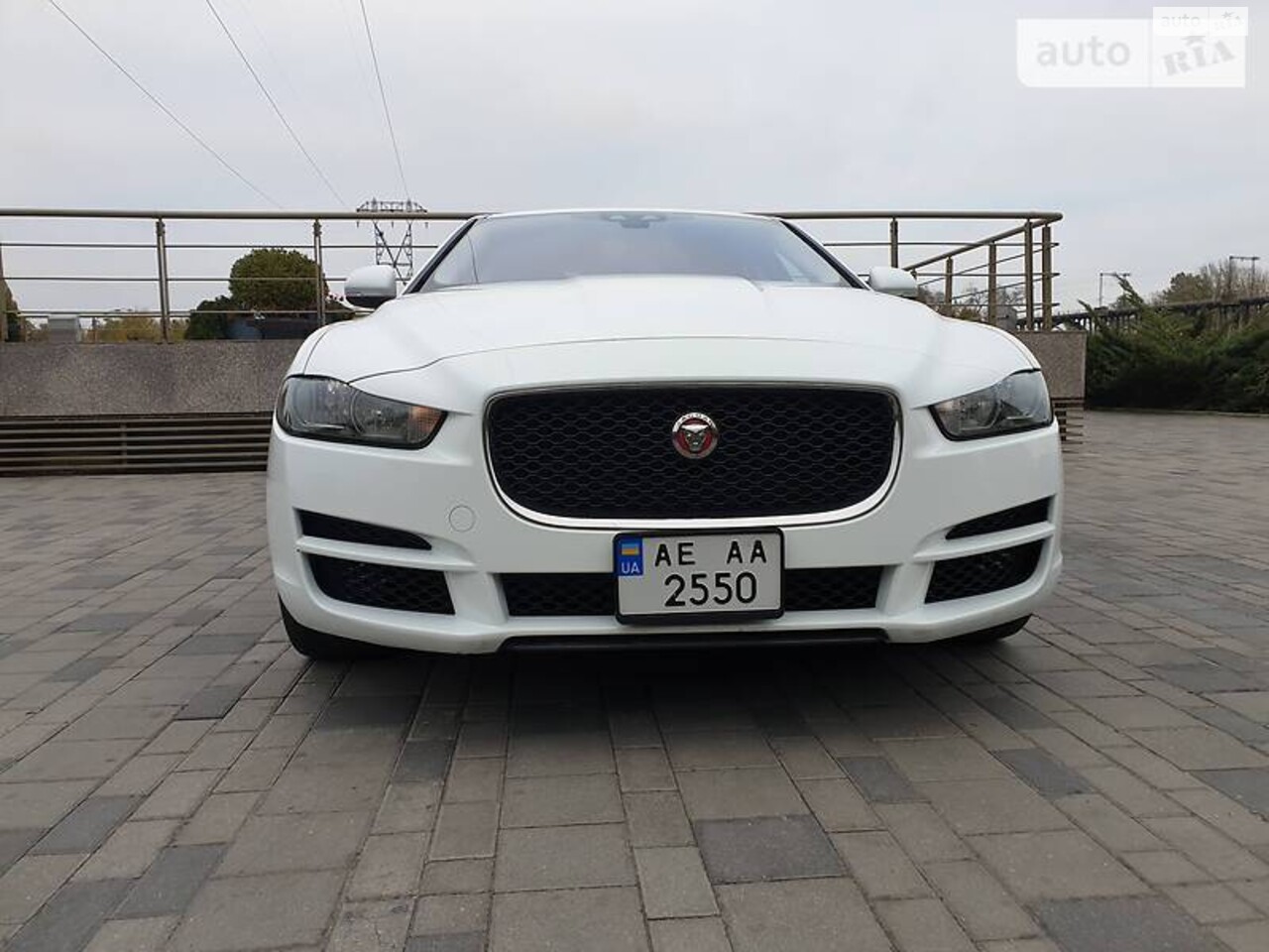 Jaguar XE 2017