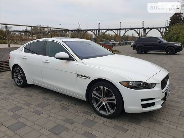 Jaguar XE 2017