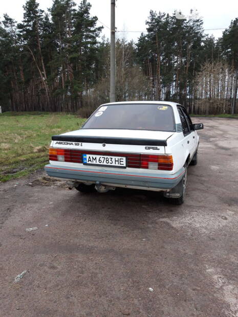 Opel Ascona 1984