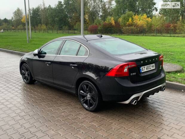 Знайомство із Volvo та процес придбання свого першого лосяша