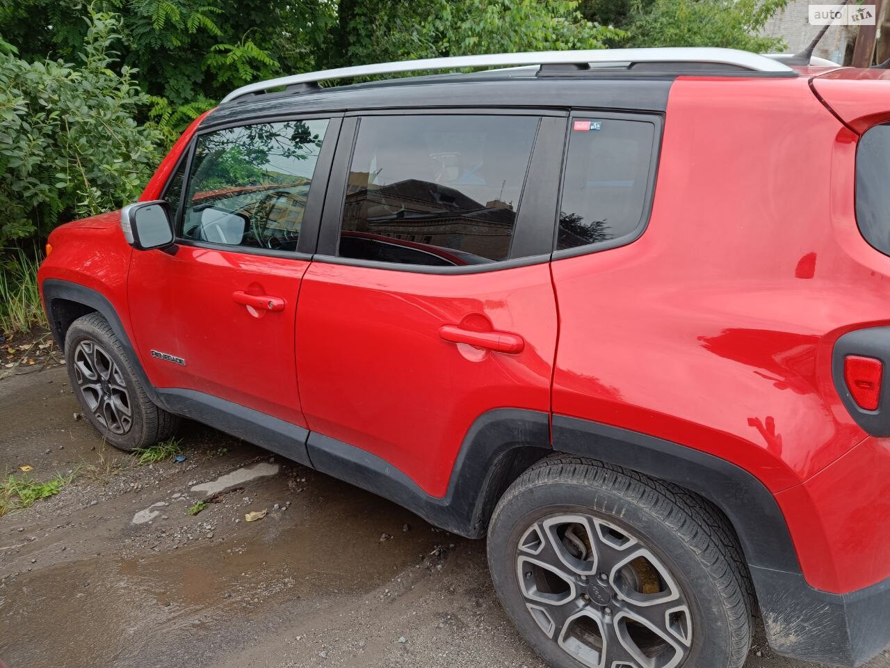 Jeep Renegade 'pomidor'