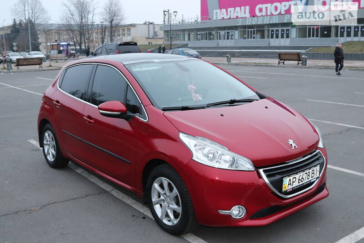 Peugeot 208 2014