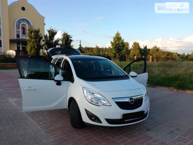 Opel Meriva 2011