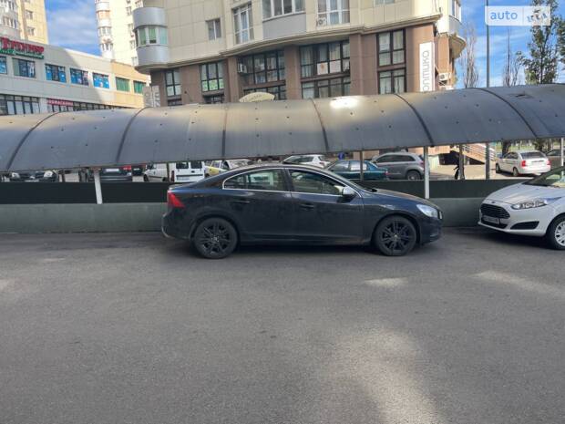 Перше ТО та повноцінний день відвертостей із Volvo