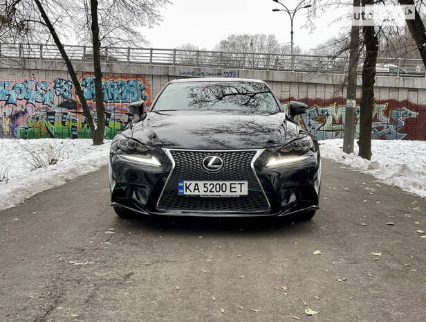 Lexus IS 2013