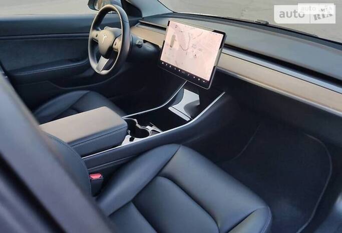 Tesla Model 3 2018