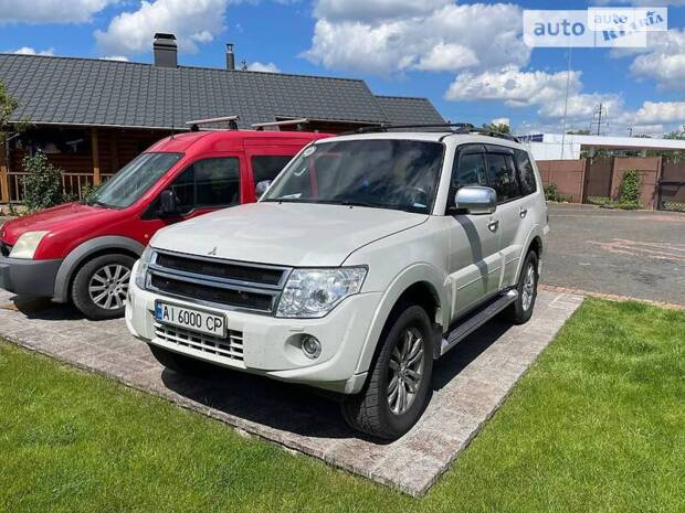 Mitsubishi Pajero Wagon 2014