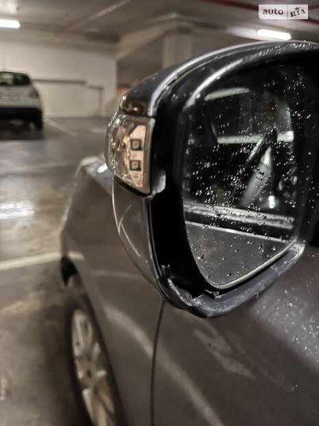 Заміна лівого дзеркала