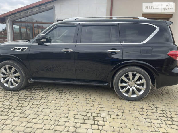 Infiniti QX56 2011