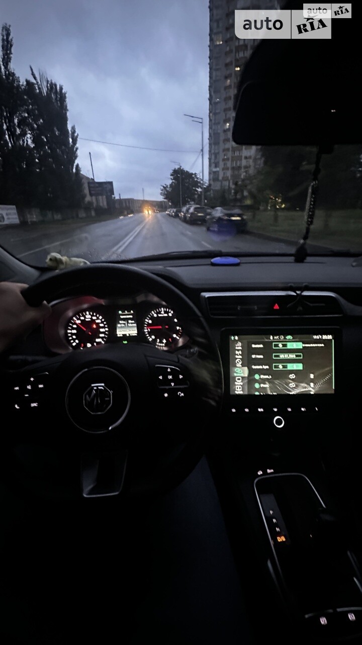 MG ZS 2021