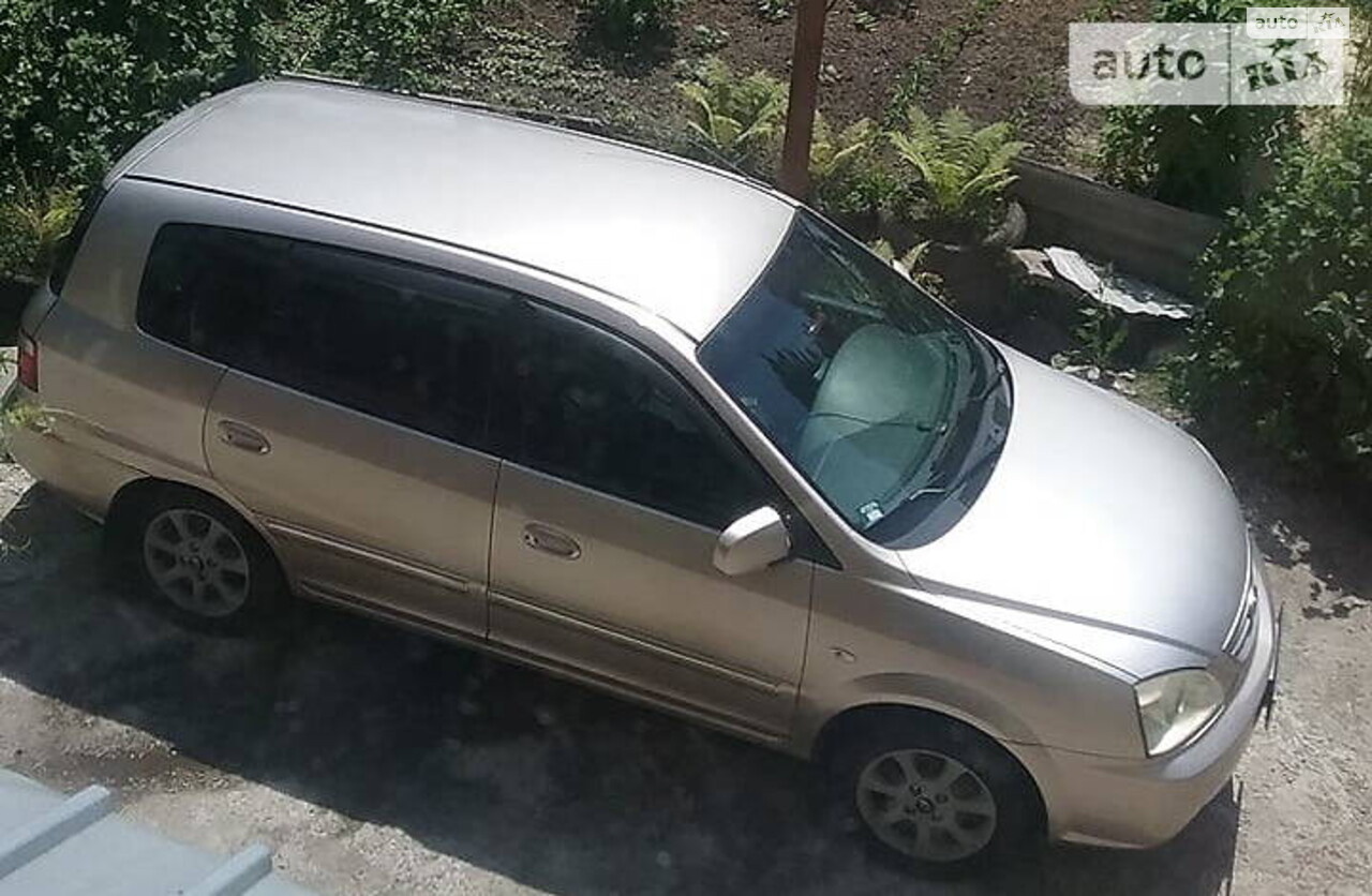 Kia Carens 2004
