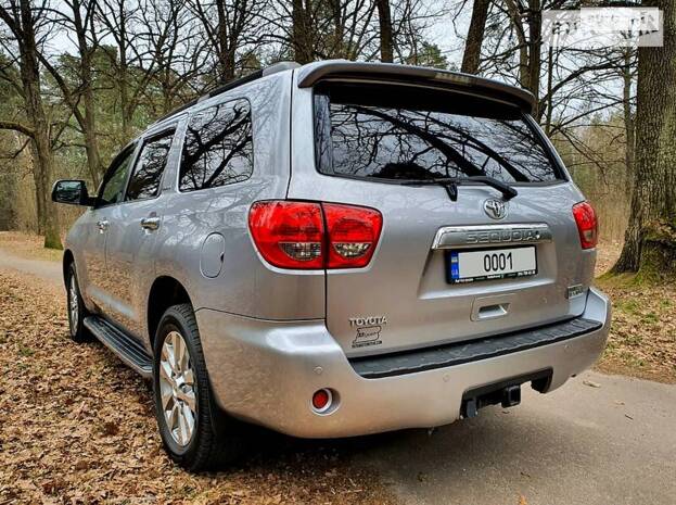 Toyota Sequoia 2009