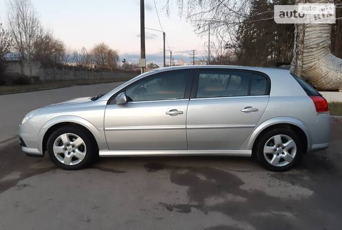 Opel Signum 2005