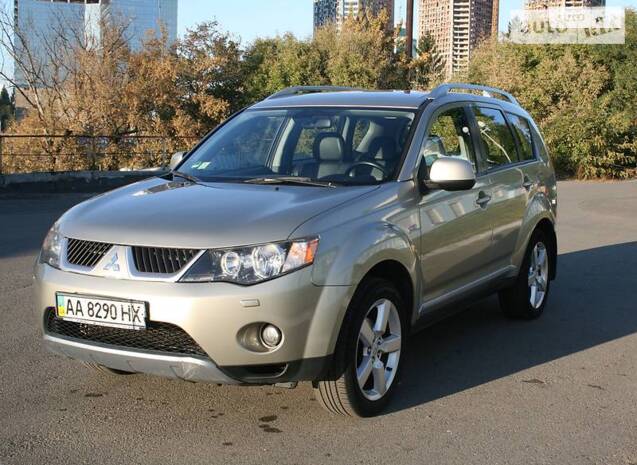 Mitsubishi Outlander XL 2008