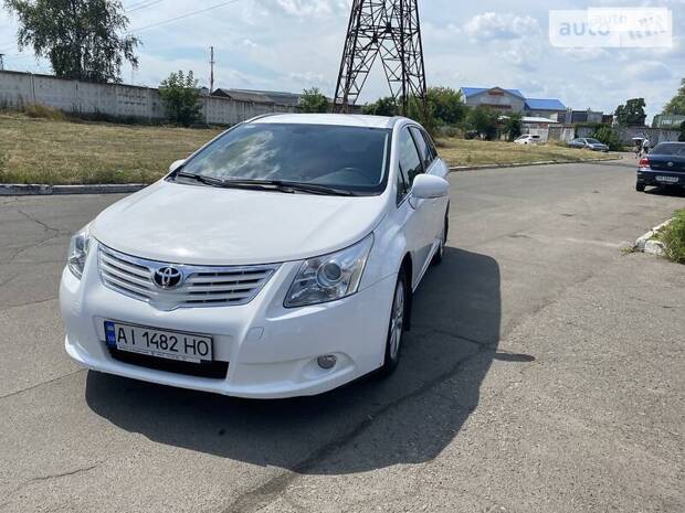 Toyota Avensis 2011