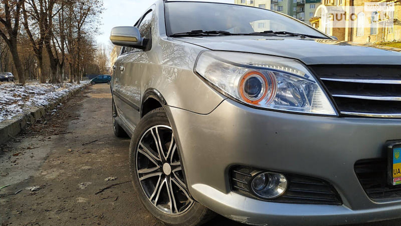 Geely MK Cross 2013