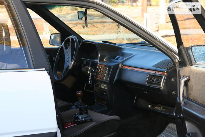 Audi 100 1986