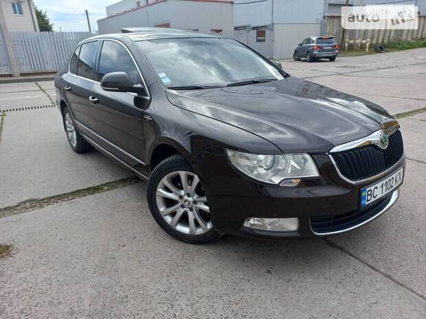 Skoda Superb 2012