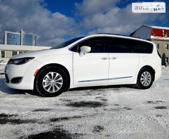 Chrysler Pacifica 2018