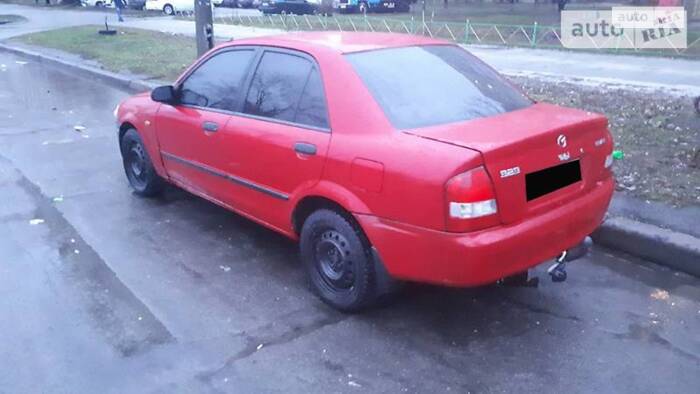 Mazda 323 1999