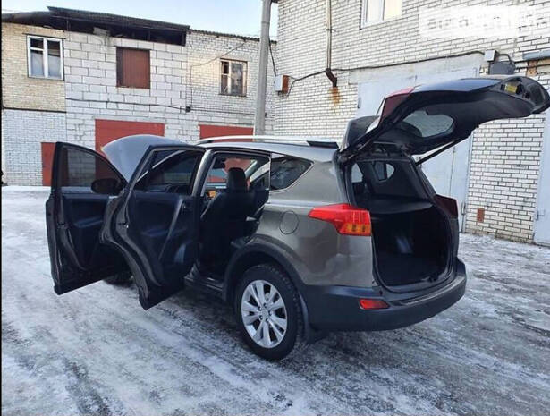 Toyota RAV4 2013