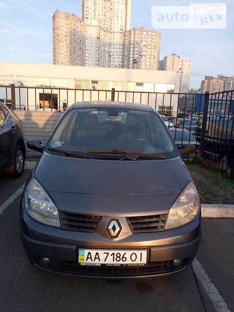 Renault Grand Scenic 2005