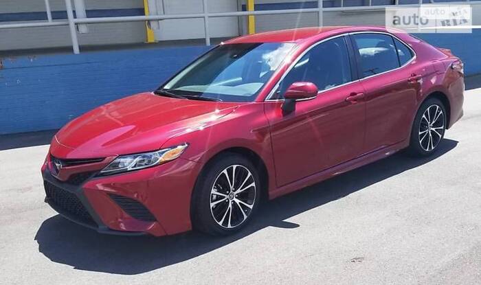 Toyota Camry 2018