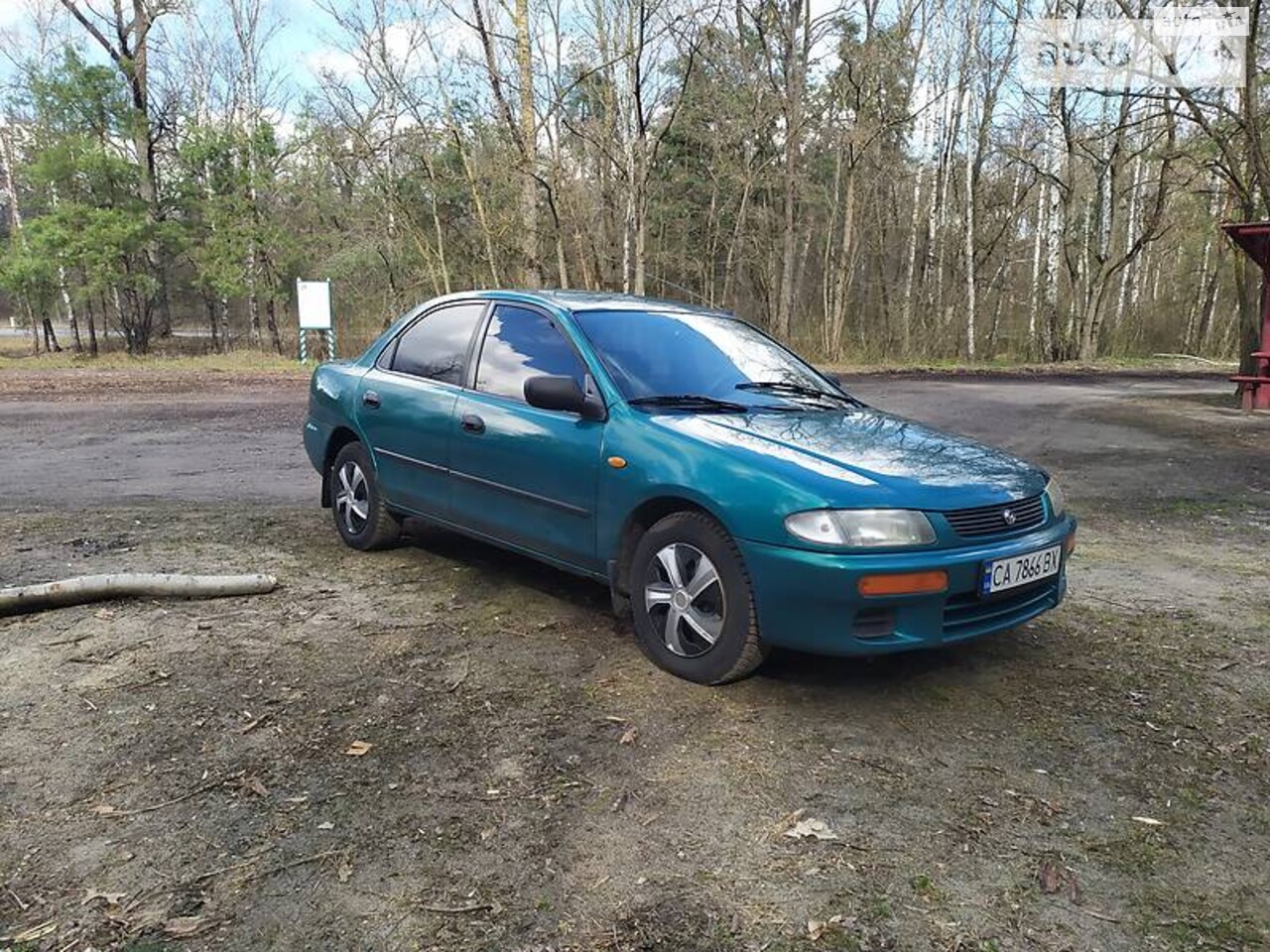 Mazda 323 1996