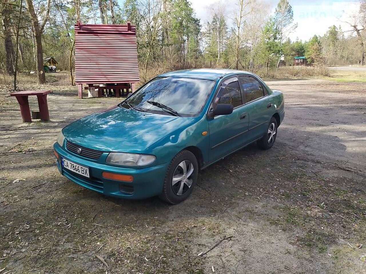 Mazda 323 1996