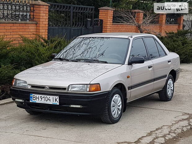 Mazda 323 1992